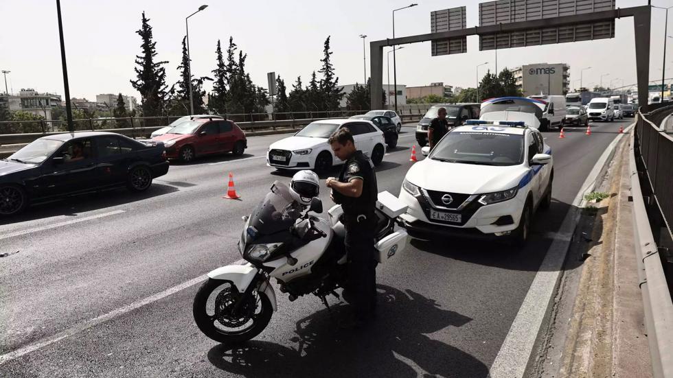 Στον Κηφισό από σήμερα γερανοί και μοτοσυκλέτες της Τροχαίας!